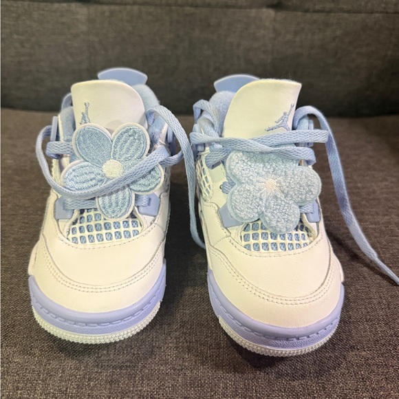 Jordan Retro 4 Kids Sneakers White and Light Blue - Picture 1 of 7